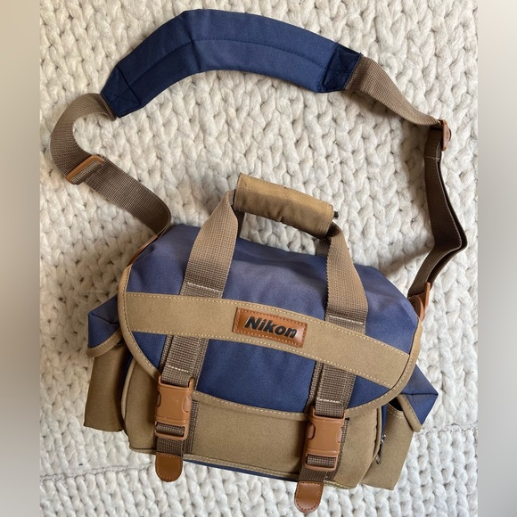 Nikon Accessories - Nikon Camera Bag | Vintage